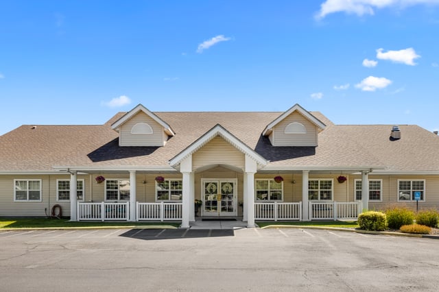 Pomerelle-Place-003-Exterior