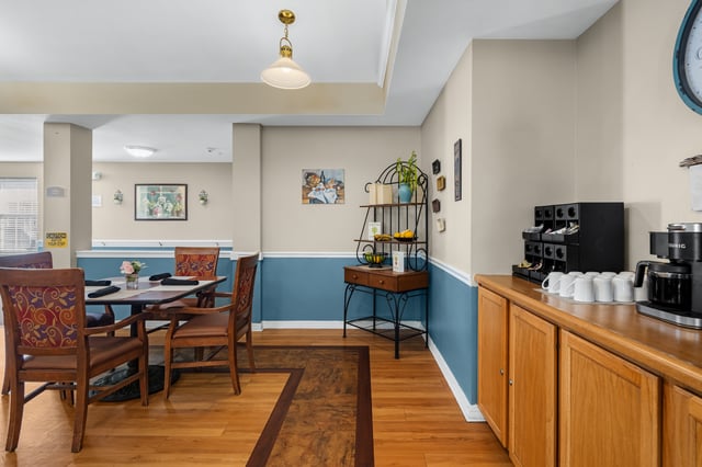 Pomerelle-Place-016-Dining