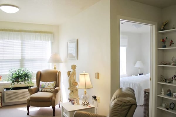 pomerelle_place_burley_in_unit_seating_area